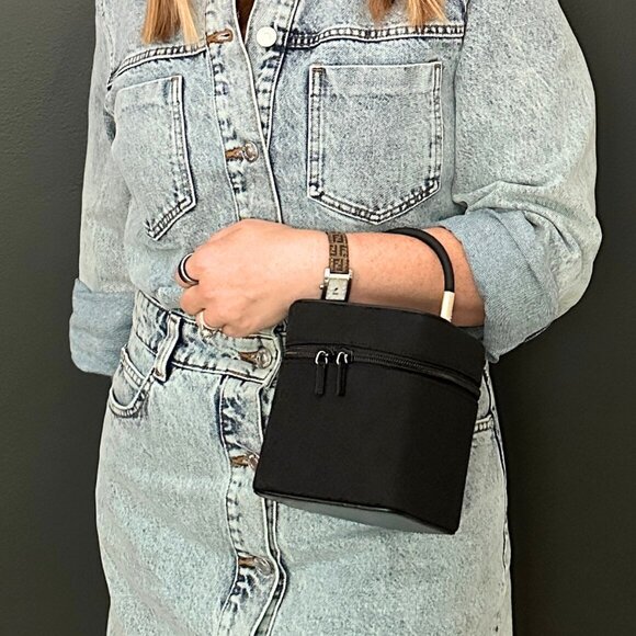 Gucci Tom Ford Era Vintage Monogram Box Vanity Bag in Black - Picture 8 of 9